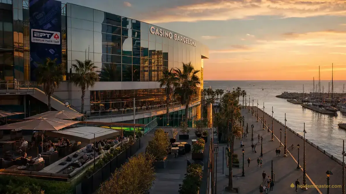Casino Barcelona con vistas al Port Olímpic al atardecer y pancartas del torneo de póker — EPT Barcelona 2026